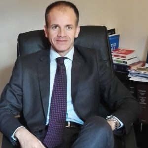 Alberto Cucurru, avvocato, nuovo nome del candidato sindaco